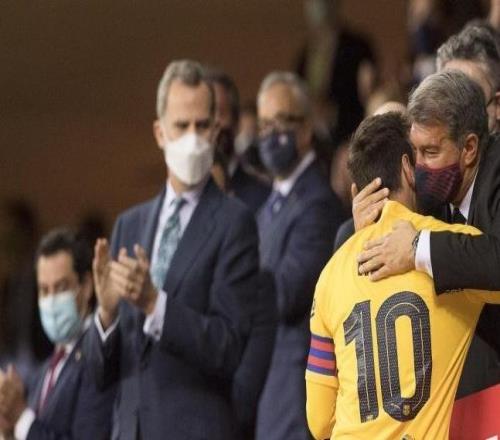 拉波爾塔：在金球獎典禮時我主動向梅西打招呼，但他沒回應