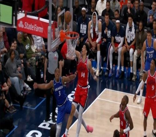 裁判搶?xiě)虮R指導(dǎo)和尼德豪澤：最后1分鐘絕非干擾球裁判都沒(méi)看到