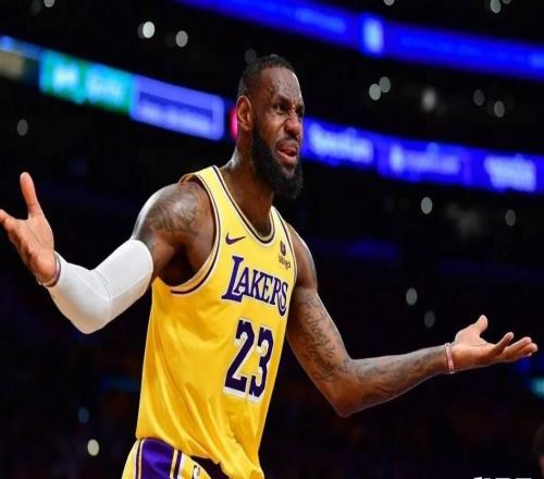 湖人球迷倒戈給死敵綠軍加油！科比魔術師做不到的事，詹皇做到了