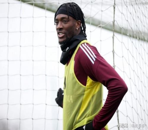 英超爭(zhēng)冠明朗！維拉不斷掉隊(duì)，曼城“失望”，阿森納強(qiáng)勢(shì)領(lǐng)跑