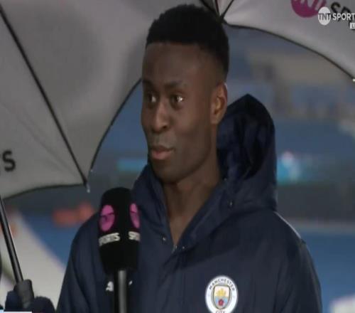 哈蘭德能否踢中衛(wèi)格伊：他得留在前場，我不想被他搶走位置