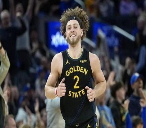 波齊姆斯基18分15籃板9助攻3三分成為NBA歷史替補首人