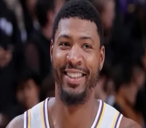 湖人慘敗綠軍！東詹里上雙卻狂鐵，眾配角迷失，全隊三分30中9！