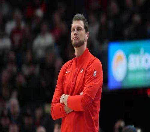 克林根23分12籃板3助攻NBA常規(guī)賽開(kāi)拓者客場(chǎng)9277擊敗太陽(yáng)