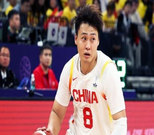 中國男籃官宣世預(yù)賽14人名單：趙睿領(lǐng)銜趙繼偉余嘉豪回歸