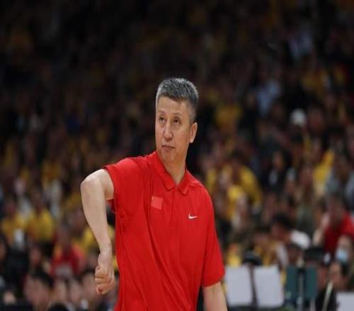 場均16+5+3當(dāng)紅新星無緣大名單，難去扮演救世主，郭士強膽子太小