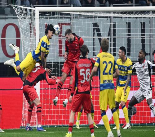 主場不敵帕爾馬，米蘭聯(lián)賽不敗場次定格在24場