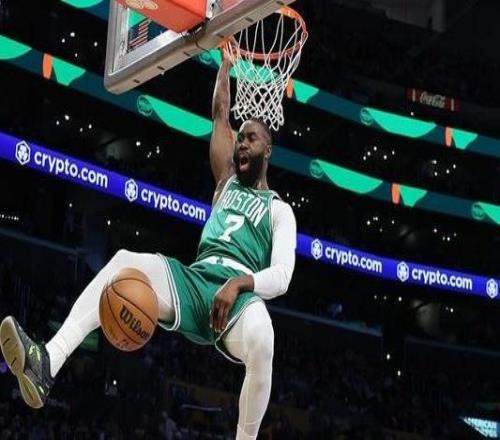 談布朗質(zhì)疑布朗尼老詹：布朗尼的路還很長但布朗打得很出色