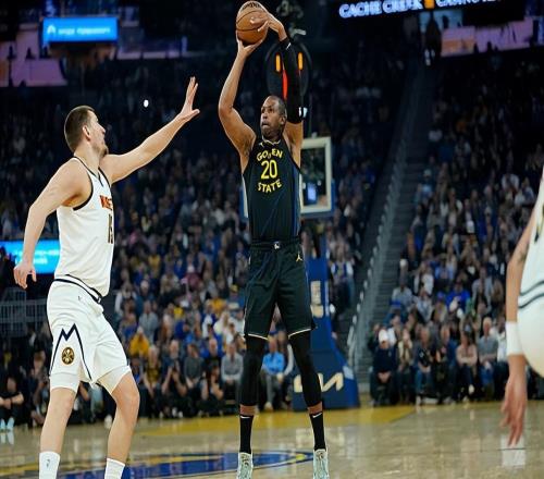 簡(jiǎn)直是打爆了約老師！勇士?jī)?nèi)線老將竟然突然間煥發(fā)了第二春