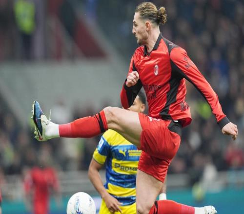 爆冷！80分鐘絕殺，AC米蘭轟然倒下，爭冠希望渺茫，國米優(yōu)勢巨大