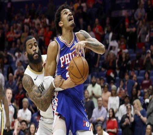 76人爆冷遭鵜鶘逆轉吞4連敗馬克西27+7+5錫安21+6+8