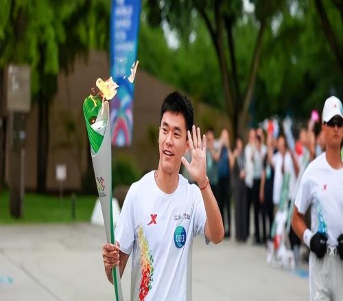 成都蓉城已成功留下胡荷韜，網(wǎng)傳他可能去歐洲留洋，如今沒下文了