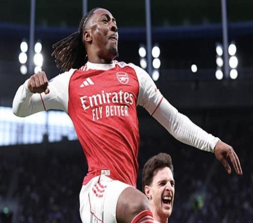 埃澤：我每場(chǎng)比賽都想進(jìn)球，只是對(duì)陣熱刺的時(shí)候似乎特別高效