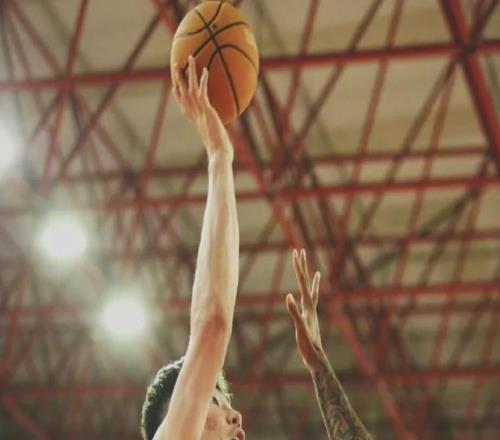 中國(guó)男籃公布14人名單，余嘉豪直接赴日本