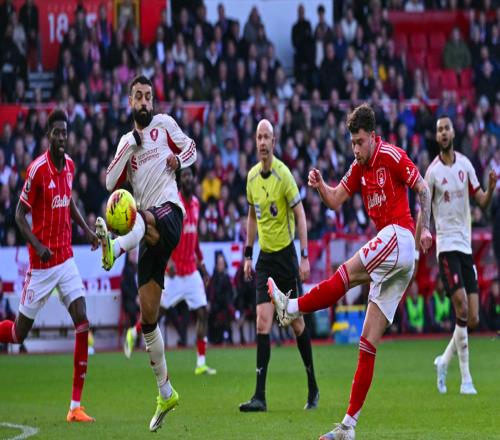 10！英超神劇情：10號補(bǔ)時(shí)破門被吹+又壓哨絕殺10.4億豪門3連勝