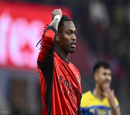 意甲最新積分戰(zhàn)報(bào)爭(zhēng)冠沒懸念A(yù)C米蘭2輪1分和國(guó)米分差定在10分