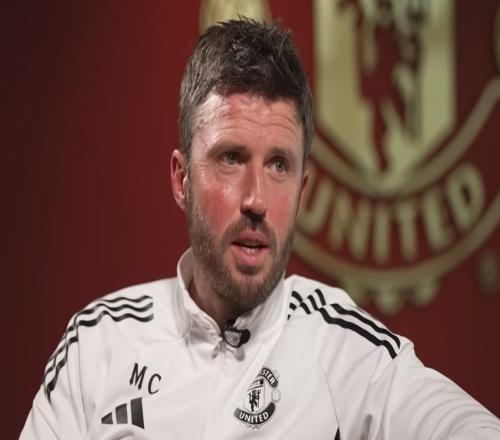 卡里克：我曾在曼聯前球員的群里待過一段時間，但后來退出了