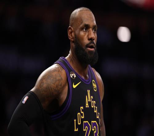 詹姆斯領(lǐng)銜！NBA本賽季只有五人能場均至少21分5籃板7助攻！