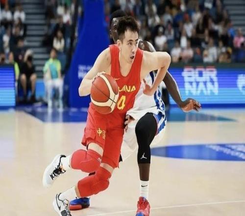 中國(guó)男籃再次出征世界杯預(yù)選賽，急需勝利扭轉(zhuǎn)不利局面