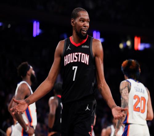 火箭遭尼克斯18分逆轉(zhuǎn)：杜蘭特30+6丟壓哨絕殺布倫森20+6反超球