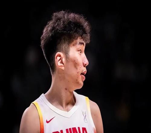 3萬里馳援！余嘉豪從非洲轉機5次會合男籃對日本歸化中鋒全靠他