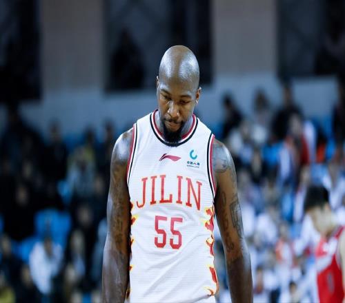 漫天要價！超級外援拒絕多支CBA球隊(duì)，37歲還耍大牌