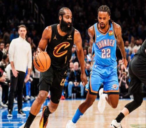 無(wú)緣23分逆轉(zhuǎn)！米切爾20+7裁判引爭(zhēng)議，7人上雙，哈登20+9犯錯(cuò)