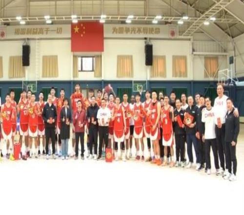 中國男籃14人出征日本！趙繼偉回歸，徐杰小曾落選