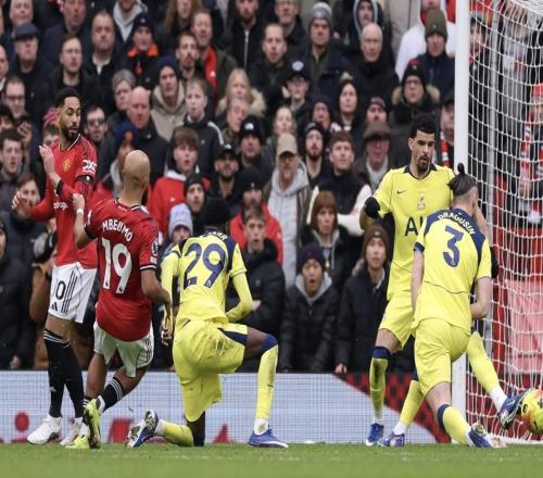 TA介紹曼聯(lián)分析師團(tuán)隊(duì)：曾參與策劃姆伯莫對(duì)熱刺打進(jìn)的定位球