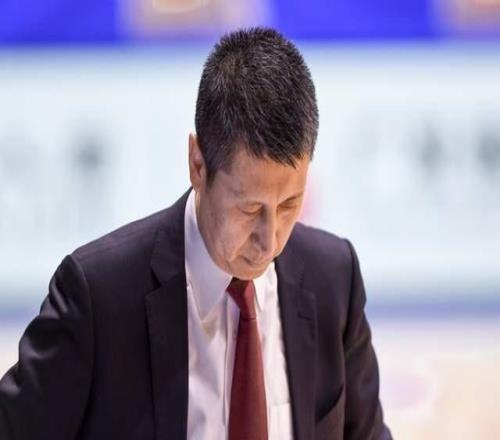 折騰！2米21小巨人跨越3大洲、轉(zhuǎn)機(jī)5次、飛行14204公里，馳援男籃