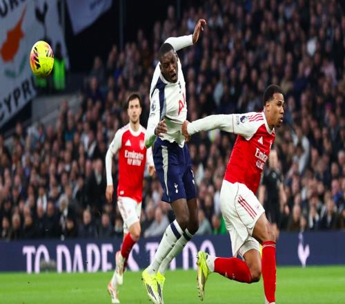 豪門悲喜夜：巴薩30登頂槍手41熱刺5分領(lǐng)跑利物浦10壓哨絕殺