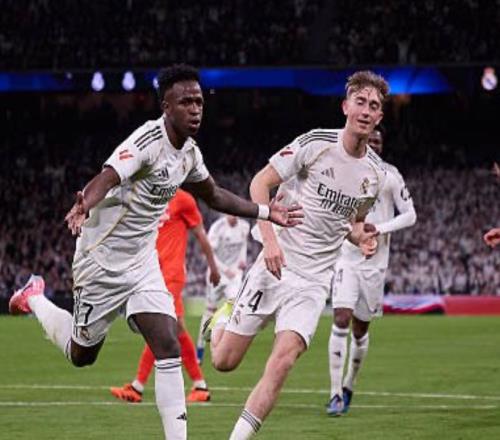 高下立判！巴薩身穿中文球衣入場(chǎng)慶祝新年，皇馬虛假道歉引不滿(mǎn)