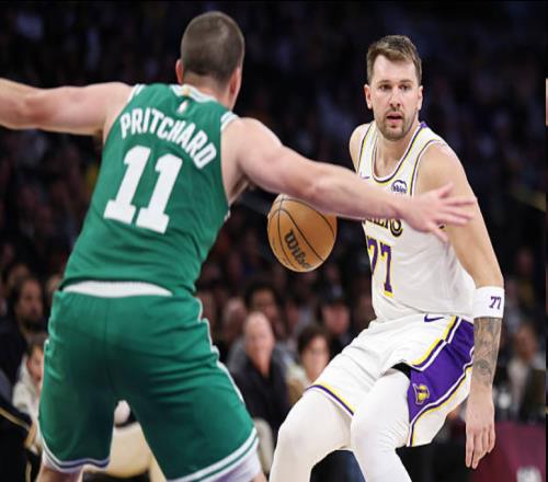 偽強(qiáng)隊(duì)湖人擁有三巨頭是4場(chǎng)失利均輸戰(zhàn)績(jī)出色球隊(duì)凈負(fù)兩位數(shù)