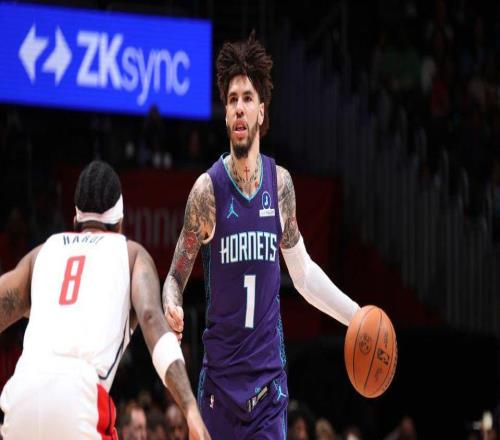 14戰(zhàn)11勝，三桿火槍創(chuàng)隊(duì)史紀(jì)錄！三球飚10記三分轟37+8+7連創(chuàng)新高