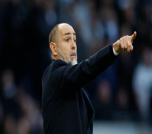 自2007年11月以來，熱刺首次單賽季英超連續(xù)9場不勝