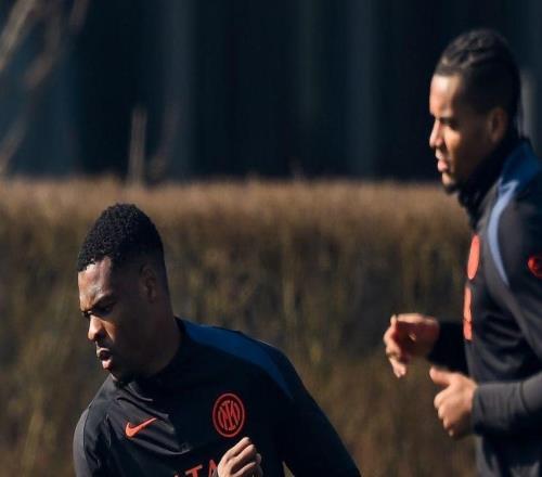 意天空：鄧弗里斯已準(zhǔn)備好復(fù)出，將入選國(guó)米主場(chǎng)戰(zhàn)博德大名單