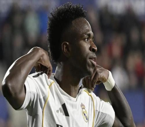 TA：皇馬內(nèi)部有人對阿韋洛亞不愿換下“不可觸碰”的球員不滿