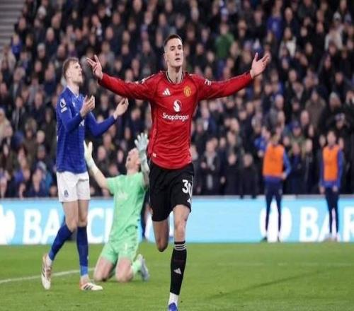 隨著曼聯(lián)10獲勝，英超最新積分榜出爐！卡里克率領紅魔殺進前4