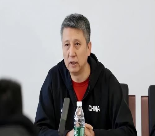 周琦曾凡博缺席，余嘉豪5次轉機萬里馳援！男籃客戰日本沖開門紅