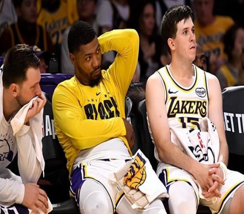 面對老東家手感全無，湖人后場大閘的穩(wěn)定性實在是太差了一些