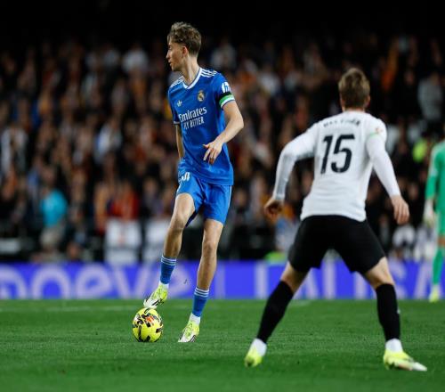 皇馬仍拒絕就赫伊森辱華道歉，阿韋洛亞：我們有望給種族主義重?fù)? />
<div   id=