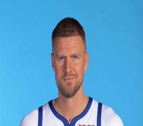 【早報】晚高峰人擠人！卡里克帶隊6輪狂砍16分！