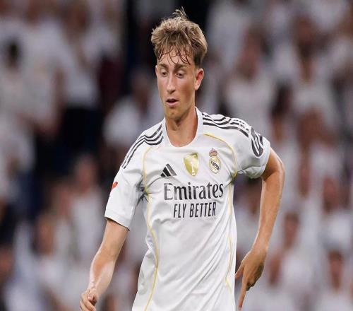 跟隊(duì)：赫伊森傷情出現(xiàn)積極跡象，但很難趕上與本菲卡的比賽