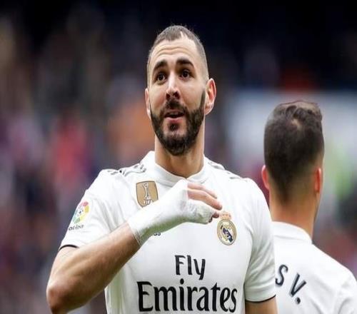 馬切塞迪認(rèn)為，哲凱賴什融合了本澤馬的味道，厄德高開始邊緣化