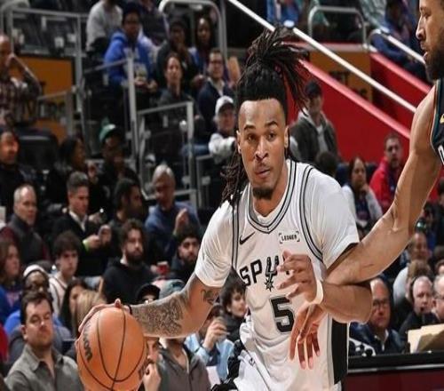 文班：卡斯?fàn)枌?duì)坎寧安的防守非常出色這是我們贏球的關(guān)鍵