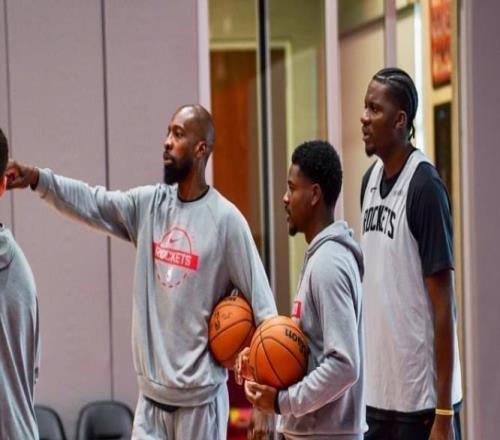 火箭大勝爵士！休城6人得分上雙，小史密斯31+9，杜蘭特12助攻