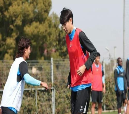 31，大連英博熱身賽完勝廣西，馬萊萊2場3球狀態(tài)火熱馮勁已到隊