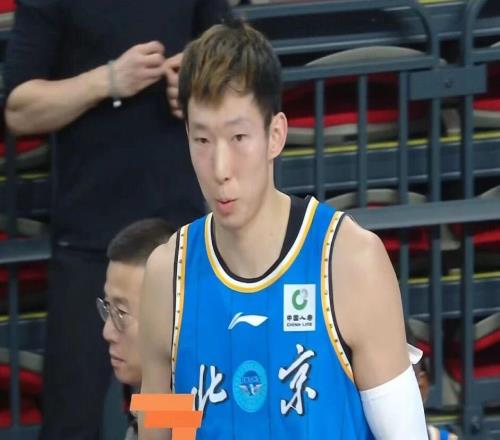 周琦透露眼傷恢復(fù)情況，遼寧男籃大將懟球迷，郭昊文赴美特訓(xùn)！