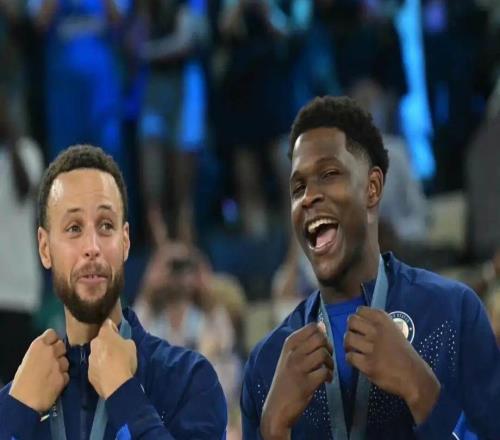 即將簽約庫里上腳專屬神秘球鞋！