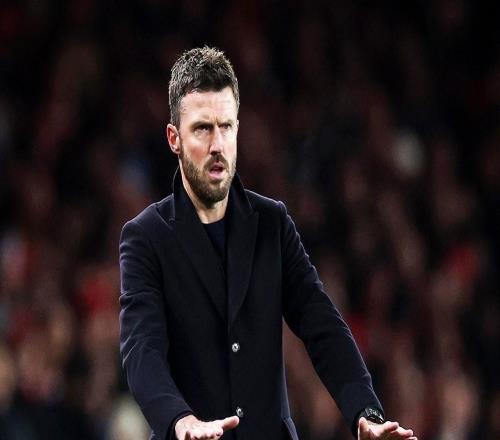 內維爾：曼聯(lián)現(xiàn)在就必須去尋找其他主帥，無法預知未來戰(zhàn)績